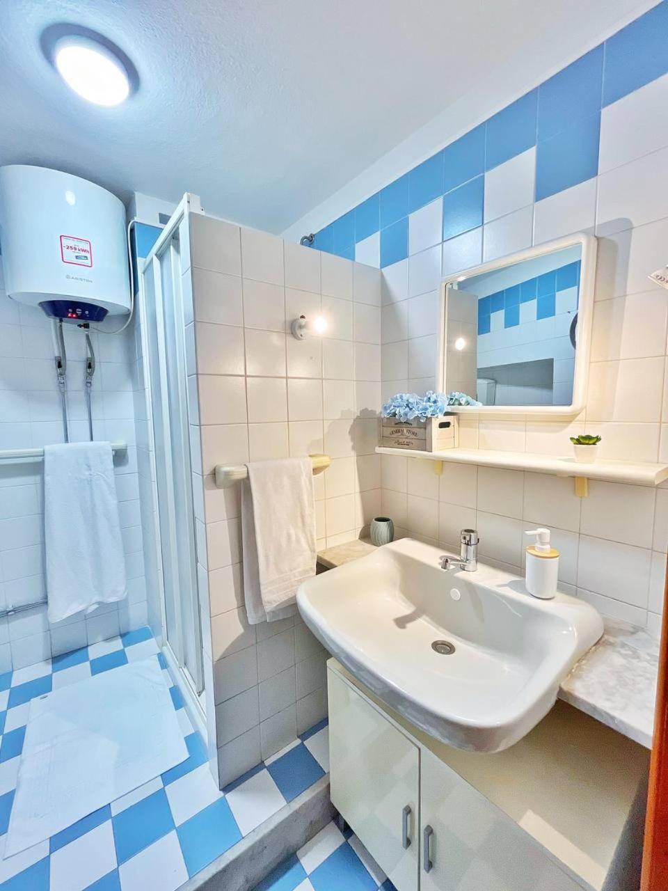 Domus Myoho Apartamento Cagliari Exterior foto